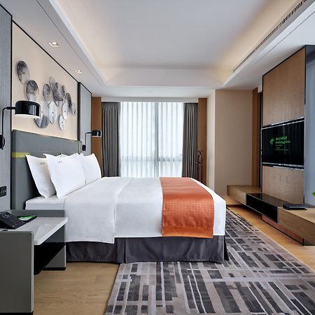 Holiday Inn Guangzhou South Lake Hotel - Ideal For Business & Leisure Eksteriør billede
