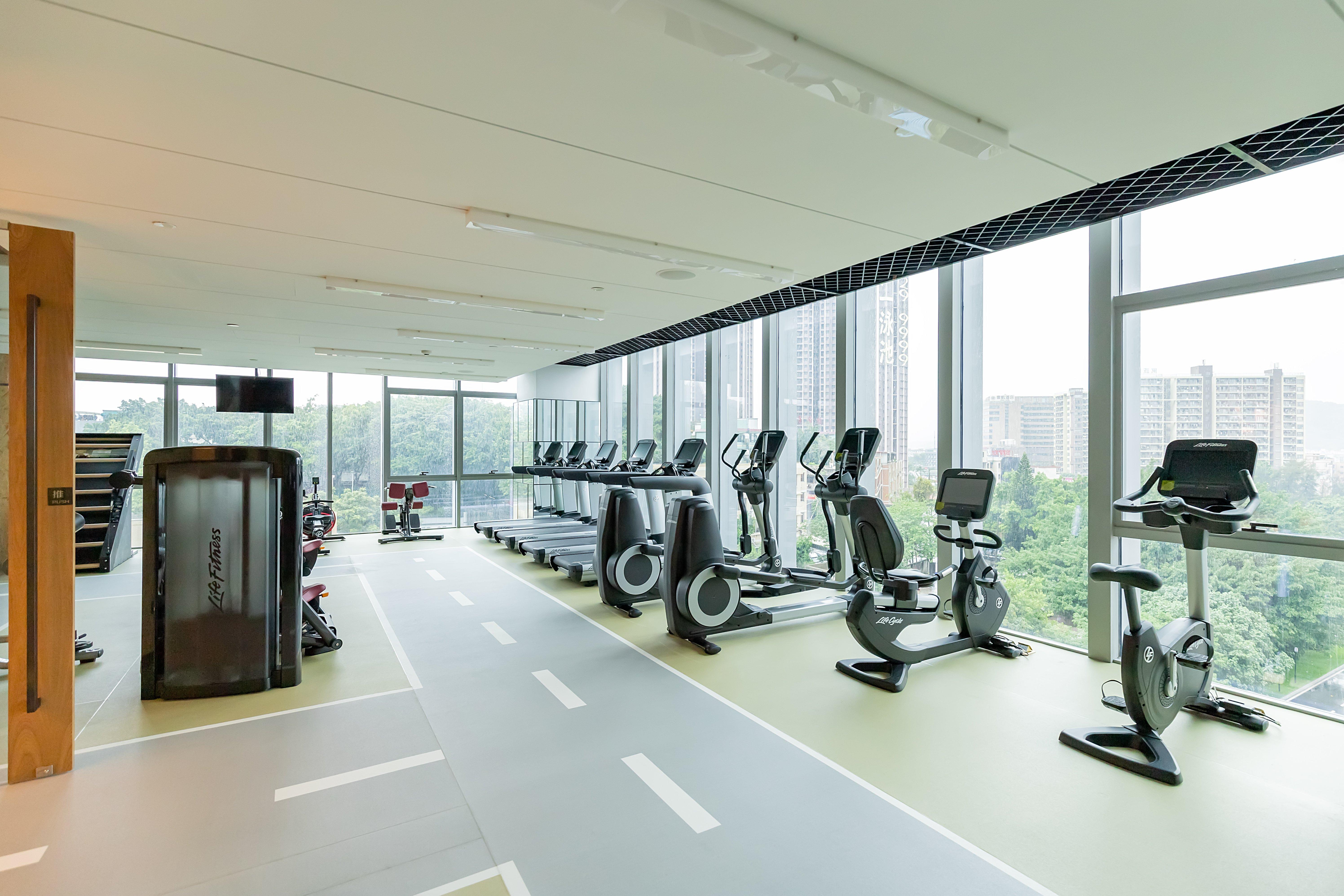 Holiday Inn Guangzhou South Lake Hotel - Ideal For Business & Leisure Eksteriør billede