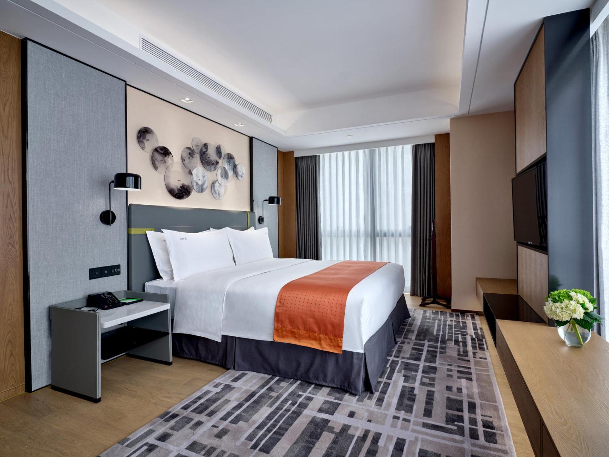 Holiday Inn Guangzhou South Lake Hotel - Ideal For Business & Leisure Eksteriør billede